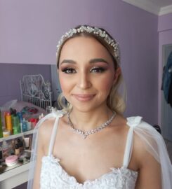 Çiğdem Yangın Hair-Makeup Artist